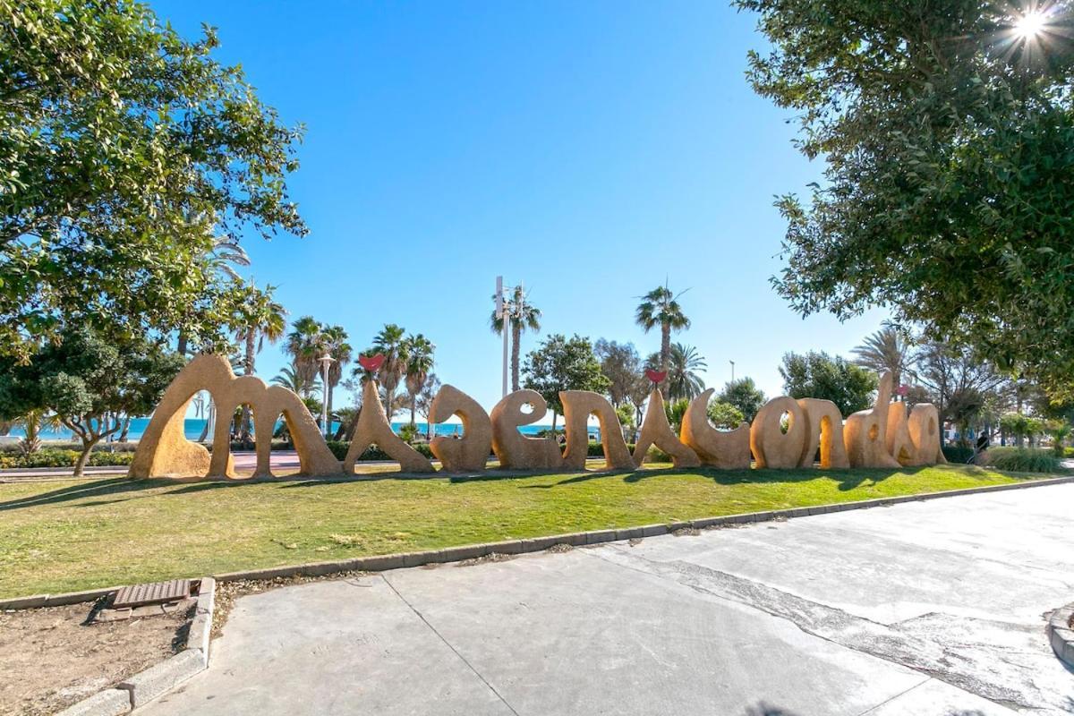 -Malagasunapts- West Beach Malaga Seafood & Relax ภายนอก รูปภาพ