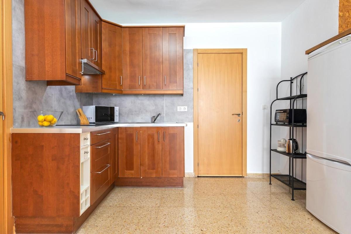 -Malagasunapts- West Beach Malaga Seafood & Relax ภายนอก รูปภาพ