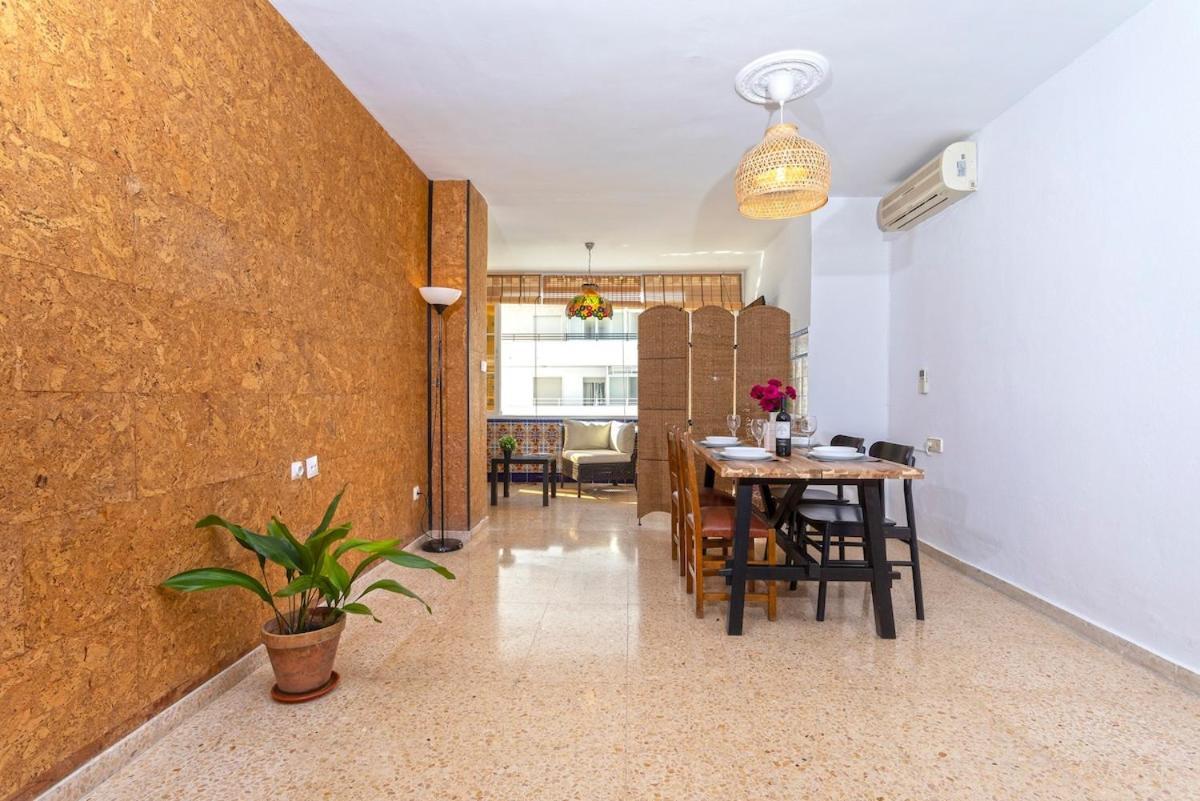 -Malagasunapts- West Beach Malaga Seafood & Relax ภายนอก รูปภาพ